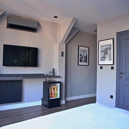 Bronte Hotel