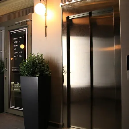 Bronte Hotel 3*