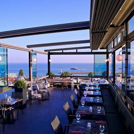 Hotel Bronte 3*