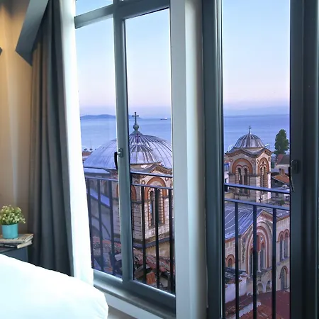 Bronte Hotel